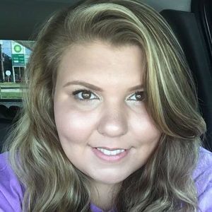 Meet your Posher, Holly